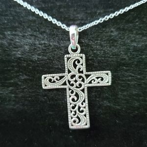 .925 Sterling Silver Vintage Inspired Cross Neckla